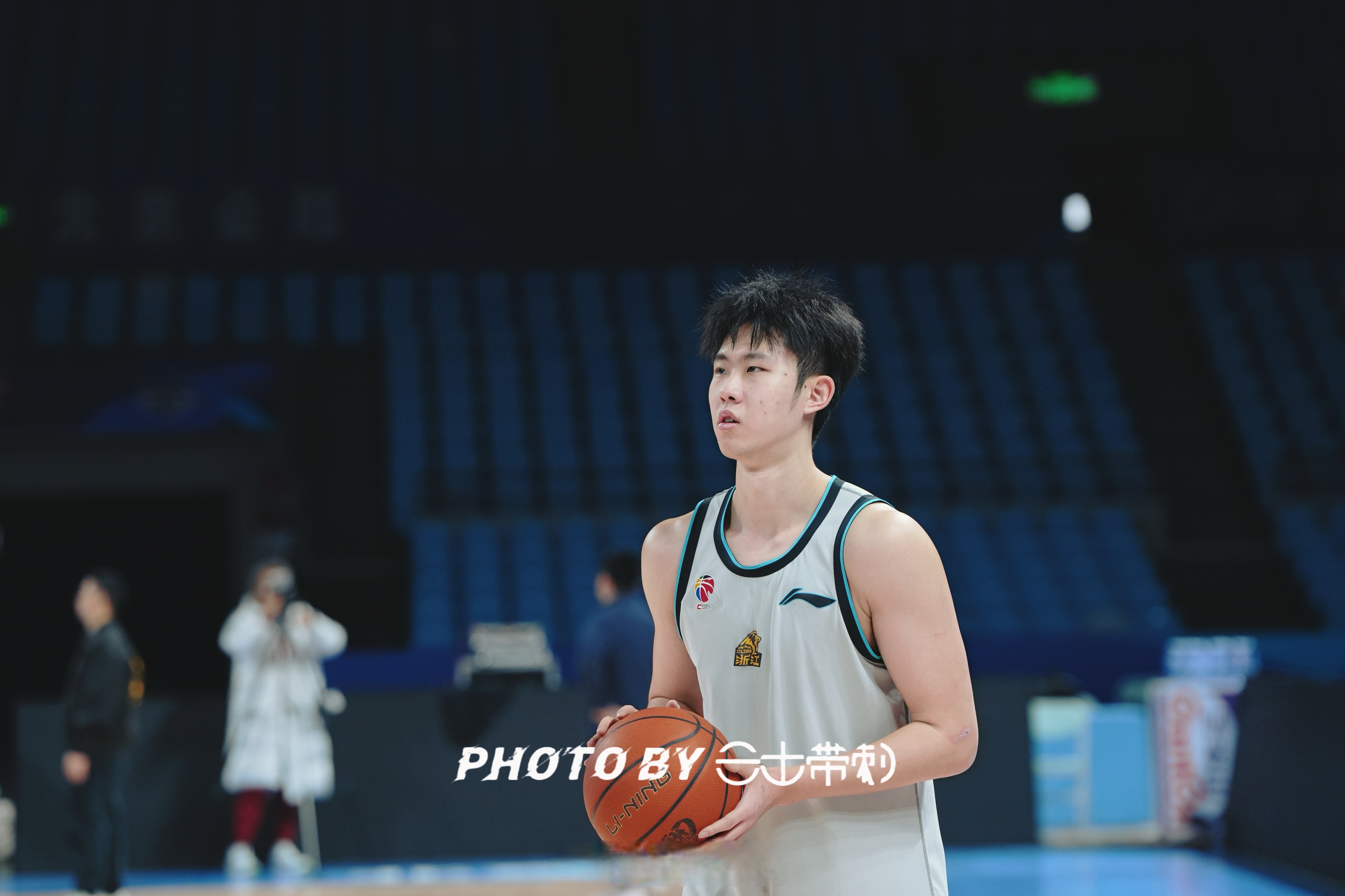 赛前荷甲传出新动向；广厦男篮防线松动；管理层表态——悬念犹存；细节决定成败的简单介绍-竞技宝电竞网址